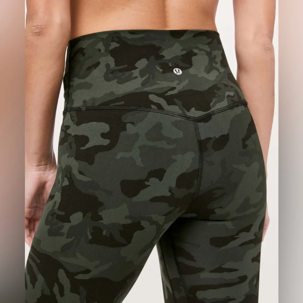 Lululemon Vuori Alo Yoga Women’s Align Crop 21” Camo Green 6 - Picture 5 of 13